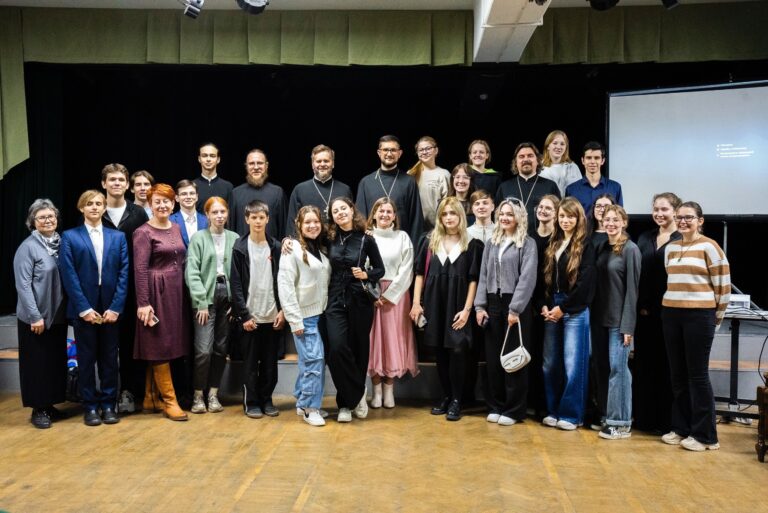 Презентация молодежного проекта «Открытые двери»